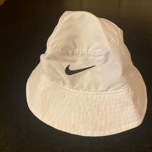 Toddler hat never worn Nike brand